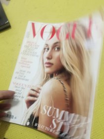 VOGUE 2018 JULY