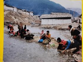 晨妆 少数民族风情照片