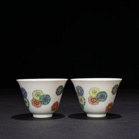 旧藏 清雍正斗彩皮球花纹杯 5*7.5厘米