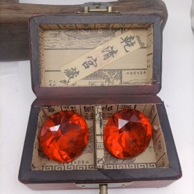 大清珍藏两颗红色钻石乾清宫藏带盒子