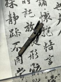 老的小摆件一个，清末或民时期摆件一个，品如图，不知道作用是什么，可以摆放或挂钥匙等等。