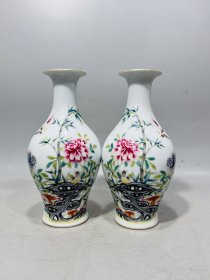 官窑粉彩花鸟花瓶一对