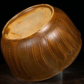 宋定窑刻童子纹葵口碗，高8直径18.5cm，