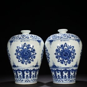 明宣德青花轮花纹梅瓶41*23厘米
