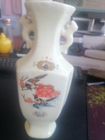 二峰山瓷酒瓶