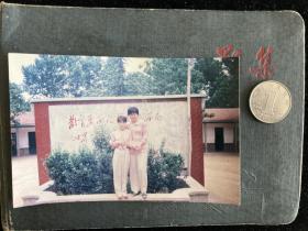 校园留影 八九十年代怀旧老照片 彩色老照片非黑白照片 老照片满百包邮
