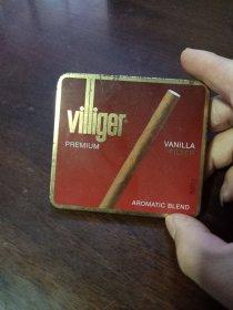 老铁烟盒一个