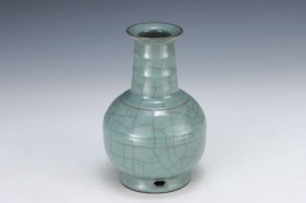 C293---旧藏宋官窑弦纹瓶