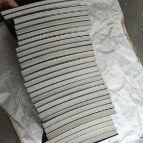 阿加莎 克里斯蒂作品全集：怪屋  煦阳岭的疑云  长夜  桑苏西来客  蒙面女人  他们来到巴格达  目的地不明  藏书室女尸之谜  葬礼之后   伯特伦旅馆之谜  白马酒店  神秘的别墅  首相绑架案  遗产风波  外国学生宿舍谋杀案  波洛圣诞探案集  空幻之屋  神秘的昆恩先生  平静小镇里的罪恶  牌中牌  帷幕  惊险的浪漫  高尔夫球场的疑云  褐衣男子  走向决定性的时刻  公寓女郎