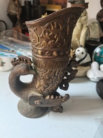 满雕凤凰20厘米大铜笔筒，如图，漂亮的