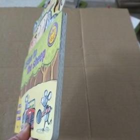 Lⅰsten to the sheep