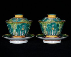 清乾隆珐琅彩描金白菜纹马蹄饭杯 规格 10cm x 11cm