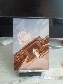 烟台老照片 烟台张裕公司老照片 照片上有国际葡萄酒与葡萄酒组织(简称OIV)的雕塑(傅家5号箱)