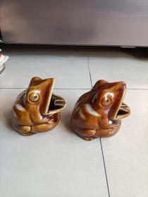 青蛙瓷烟灰缸
