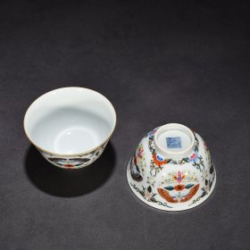 清道光粉彩团蝶花卉纹碗 7*12厘米