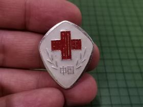 1984年 中国红十字会总会徽章  1枚。  01300