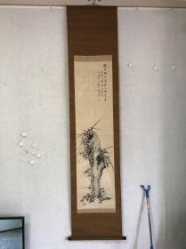 画168回流纸本【兰芝图】畫芯33×127厘米，品相如图老旧污渍，有铅笔划痕多处，纸本绫裱原装原裱，装裱精良，木质軸頭，手绘精品值得收藏！款印如图【竹雲】