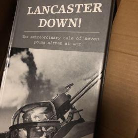 正版精装，Lancaster Down 打倒兰开斯特！