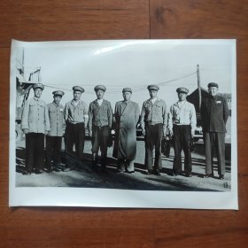 超大尺寸：1952年，刘少奇访问莫斯科，与苏联海军官兵合影，罗瑞卿陪同（19号）