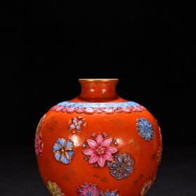 清乾隆矾红描金皮球花卉纹苹果尊2 高16厘米 宽13厘米