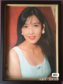 #每日一更# 1990年代 周慧敏 怀旧年画挂历年历画装饰画 品相如图 尺寸四开 全网络销售 喜欢的朋友不要错过
