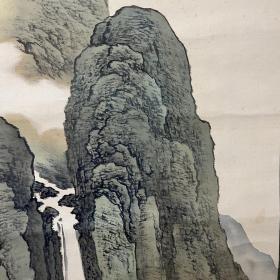 日本近代南画家村濑玉田作品，青绿山水图，绢本绫裱檀木轴头带木盒，画心123.5*41.5