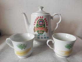 80年代国营青啤纪念品  景德镇瓷茶壶