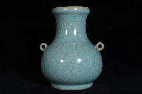 宋汝窑冰裂纹双系瓶，高18.3×15厘米