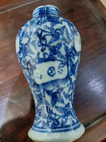 康熙梅瓶