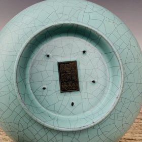 汝窑汝瓷鹿纹笔洗，高4.5厘米，直径16.5厘米