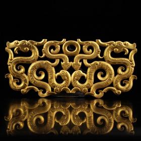 旧藏下乡收纯铜鎏金镂空錾刻古龙壁一个
长13.5厘米，宽6厘米，重164克
8a