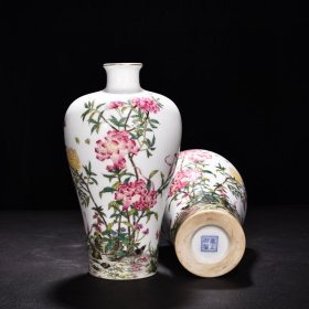 瓷器 清雍正珐琅彩花鸟纹梅瓶 高26厘米 宽11.5厘米