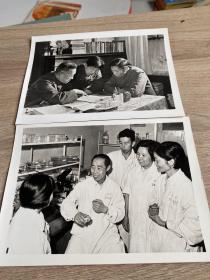 新闻展览照片20张（内有大型会议图片，横批猛批四人，全国第一次量子化学会议论文报告审查会，北京科学技术大会等详见图）