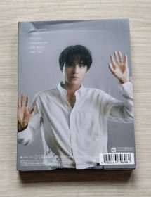 LOVE HOLIC NCT 127 JUNGWOO（写真集，贴纸，歌词本，光盘一张，全套齐全）日文版，全新未翻阅。