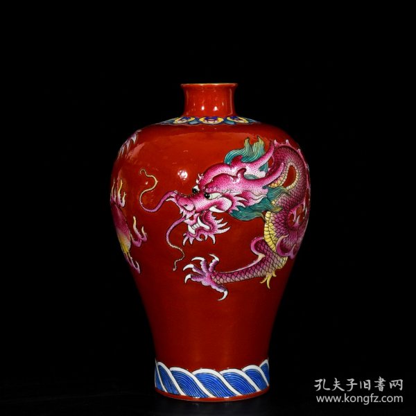 清乾隆粉彩浮雕龙纹梅瓶32/20厘米