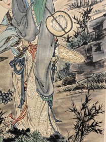 徐操 字燕孙，号霜红楼主，男，河北深县人，生于北京，近代人物画家。曾任北京中国画研究会副主席、中国画院副院长等职，擅长历史故事及古装仕女题材，工笔、写意、白描、重彩皆精，弟子有吴光宇、刘凌沧等 自幼随管念慈、俞明习画，1920年加入中国画学研究会。1926年参与创立湖社，后任北平国立艺专教授。新中国成立后投身连环画创作，参与《三打祝家庄》等作品