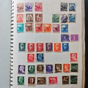 意大利邮票 15页 古典到1980年左右 信销加新票都有 量比较大 都是背贴