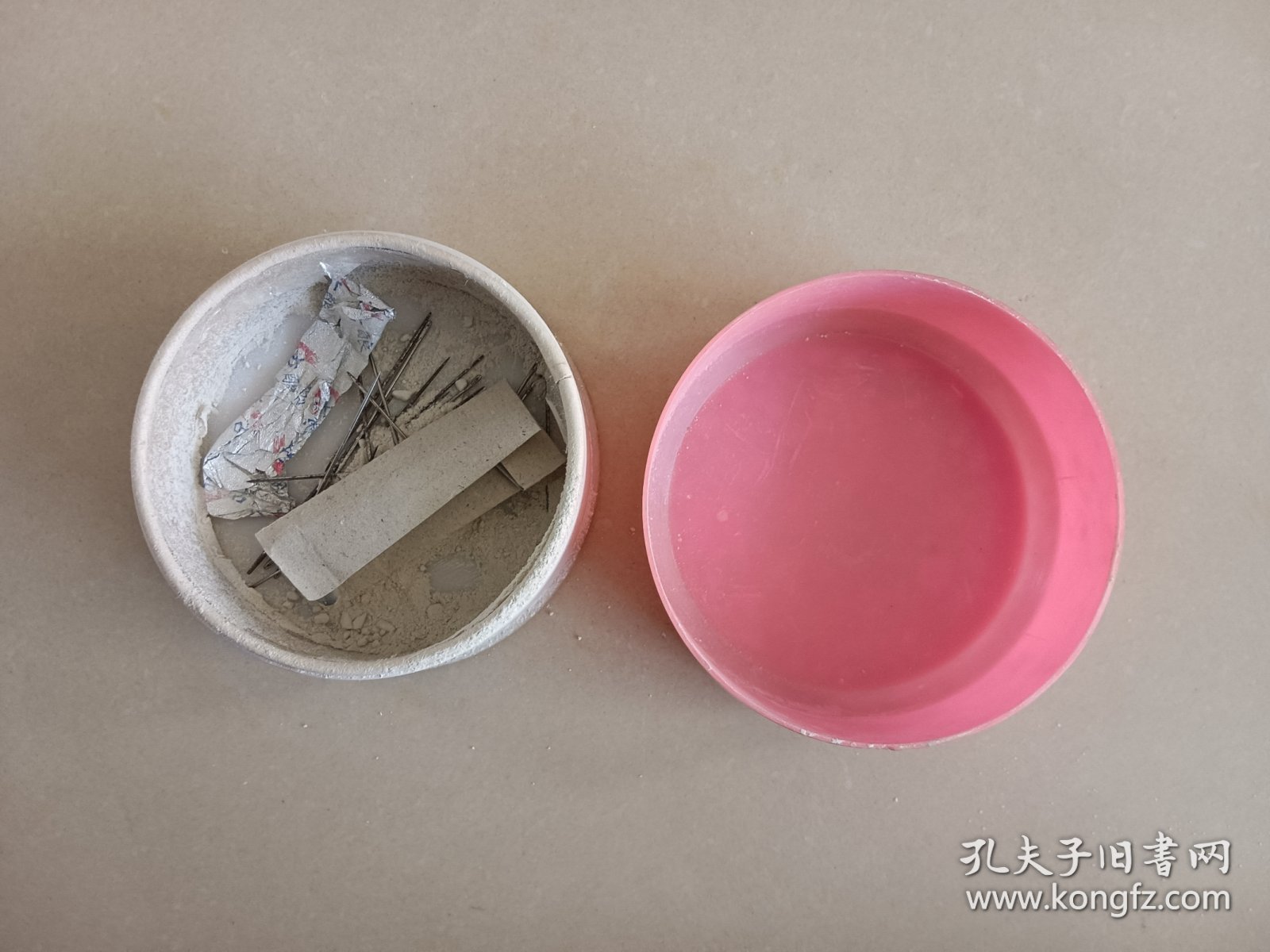 万紫千红老粉盒 完整