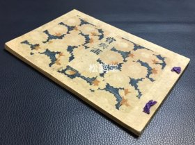 《赏与画》1册全，日本老旧画集，明治33年，1900年版，内含24种日本历史人物画，色泽亮丽，版面优美，应是石印，如含有新田义贞，北条泰时，松下禅尼，五郎正宗，源义家等，每种历史人物并配简谱赞歌一曲，较为难得，“赏与画” 应是当时学校奖赏给优秀学生的奖品，亦属稀见。