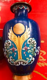 90年代铜胎掐丝珐琅彩景泰蓝瓶 一对，18x10厘米，口径6厘米，瓶底直径5厘米，全新，原盒包装