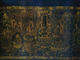 大明 宣德八年 公元1433年正月 佛弟子范福奇 金书绀纸写经 大开门真迹  纸张有独特的檀香 沁人心扉 高31厘米 展开长达10米多。