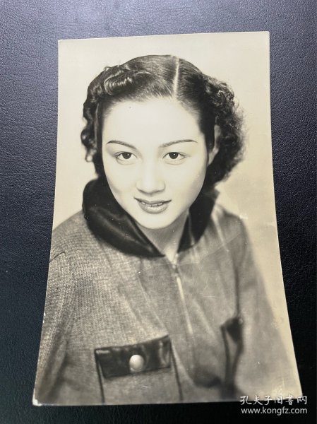 民国日本美女影星桑野通子银盐老照片，长13.5厘米，宽8.5厘米。