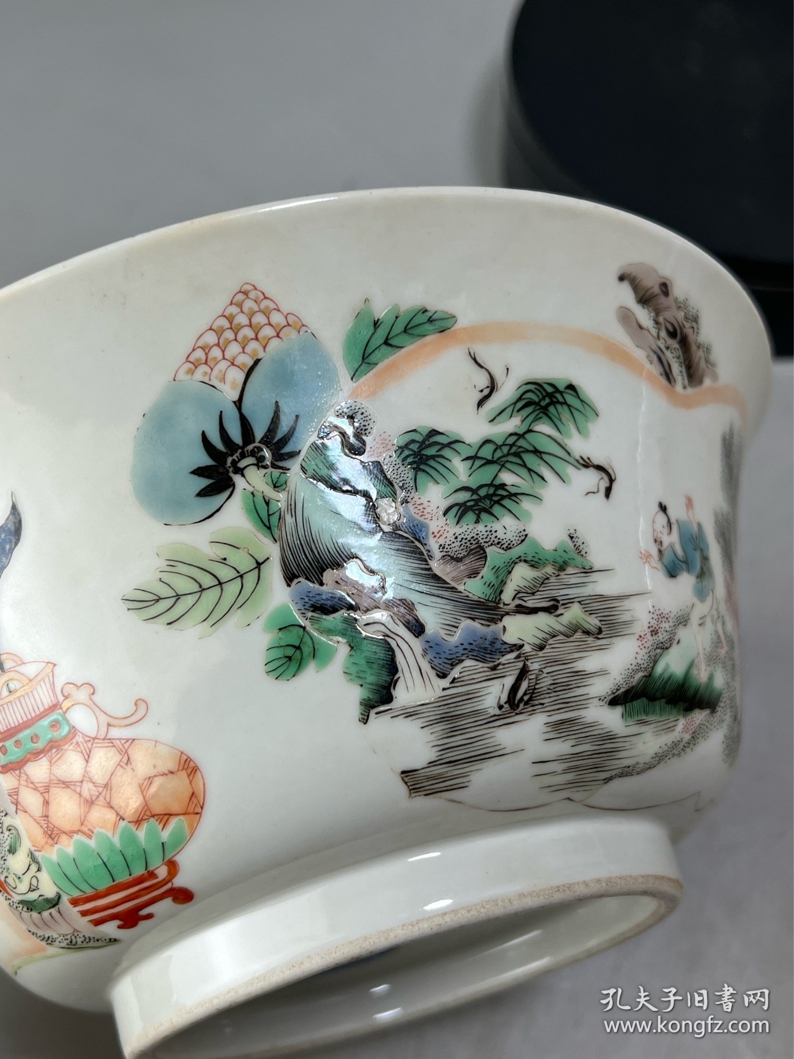 清中期浅绛彩花卉诗文大碗，全品无损，直径21cm，高9.5cm，釉面蛤蜊光随处可见，大开门精品，喜欢的来，顺丰保价到付。