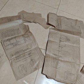 服装裁剪纸样(衬衫，有一张可能是其它类型的)