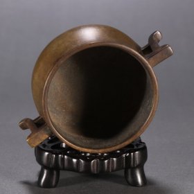 铜胎三足香薰炉