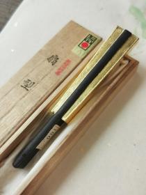 玉泉堂精品老墨，描金扇形墨，藏品未使用，值得收藏。