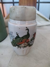 80年代刷花孔雀纹旅行杯一个，完整