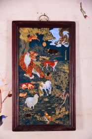 臣郎世宁恭绘！ 红木镶绿地珐琅彩掐金丝瓷板画中堂挂屏！ 《十二生肖》 尺寸高90宽53