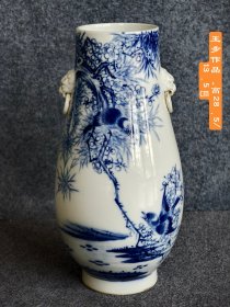 旧藏，王步作品，青花花鸟瓶，纯手工胎，绘画精湛一流，包浆醇厚，品相完整，值得收藏。
