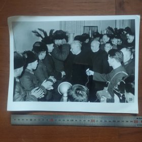 超大尺寸：1963年， 刘少奇、董必武、邓小平、彭真在解放军总政治部举办的拥政爱民春节联欢会上，接见部队同志（99号）